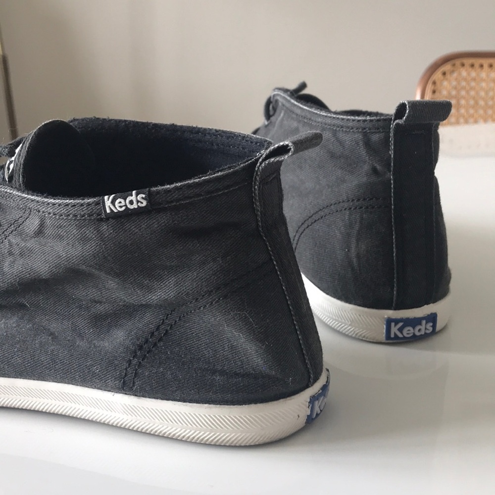 LIKE NEW “KEDS” Gray  Lace-Up Canvas Sneaker - Picture 3 of 8